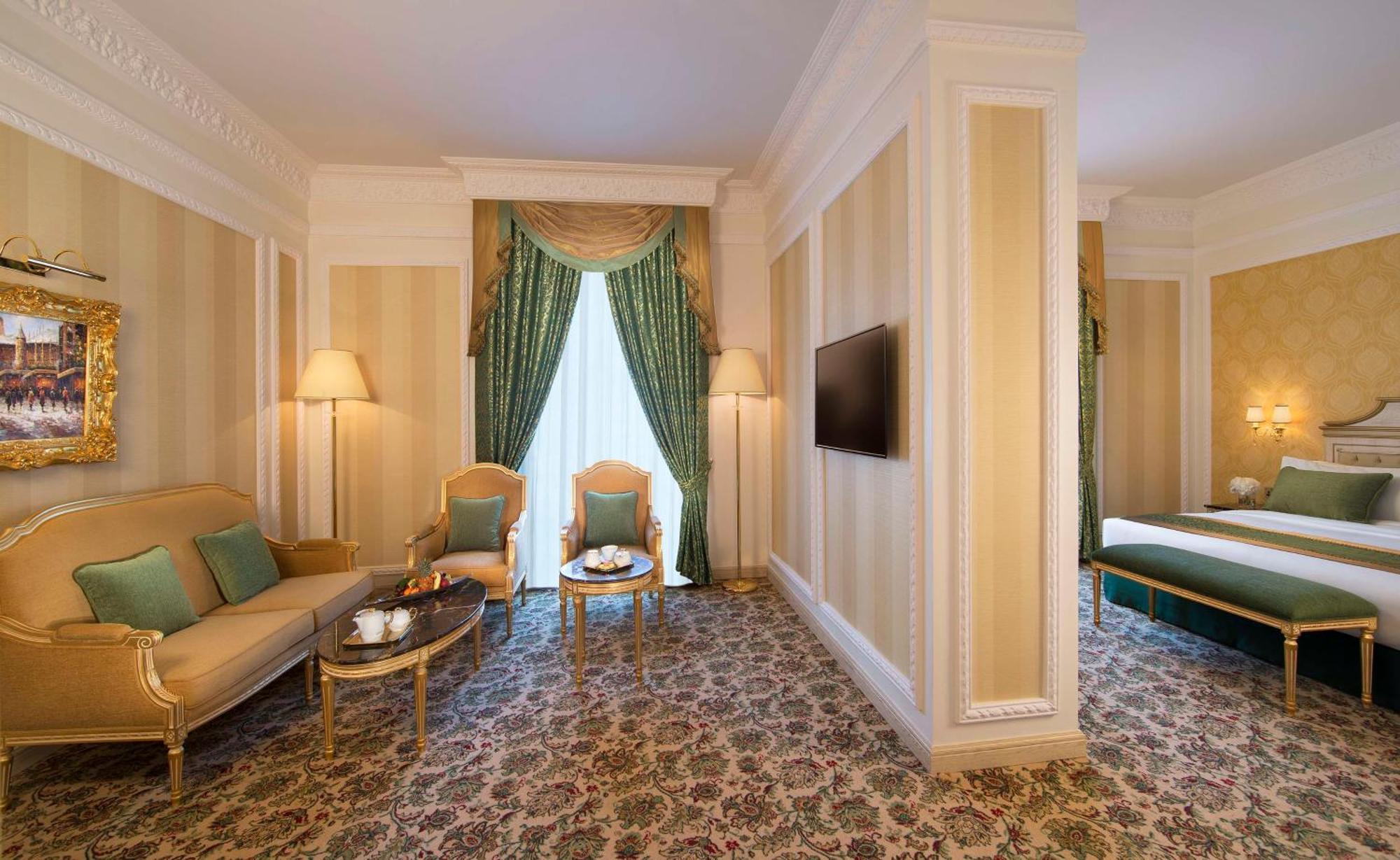 Royal Rose Abu Dhabi, A Curio Collection By Hilton Affiliated